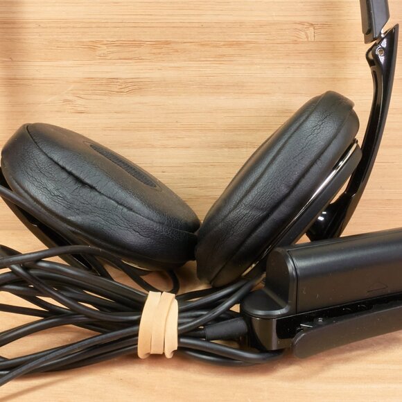 Sony MDR-NC40 Noise Cancelling Headphones / Folding Design / With Carry Case - Picture 3 of 8